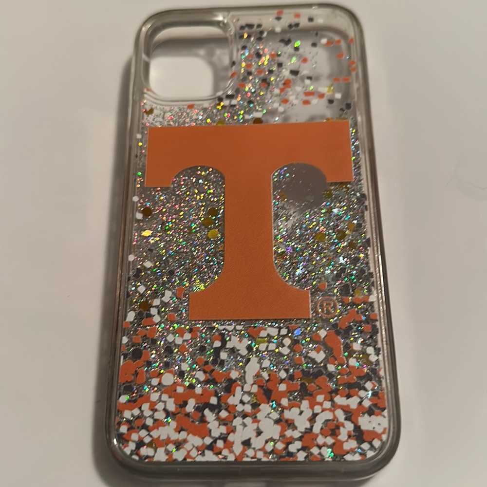 Tennessee Vols sparkle IPhone 11 case. Great Condition. Hardly ever used.